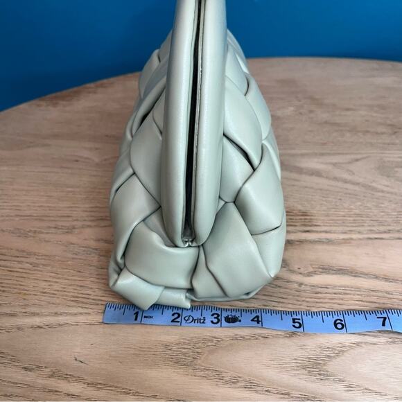 Themoire Tia Weaved Clutch Vegan Leather Puffy Crossbody Shoulder Light Green - Picture 8 of 10